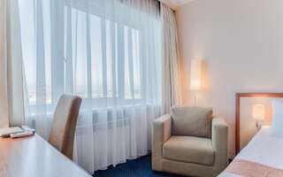 Отель Intourist Hotel Запорожье Стандартный двухместный номер с 2 отдельными кроватями-10